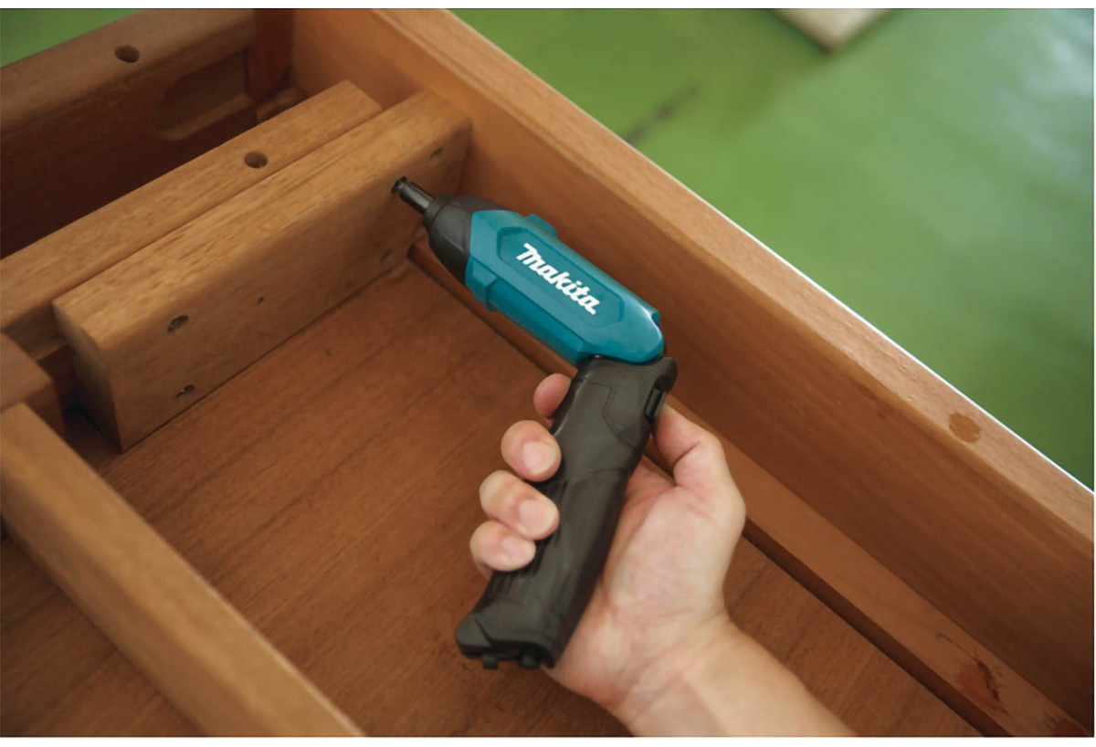 Tournevis 1,5 Ahà batterie intégrée - Makita : Confort'Mat