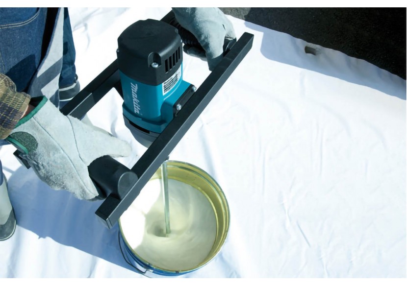 Malaxeurs 1300 W - Makita : Confort'Mat