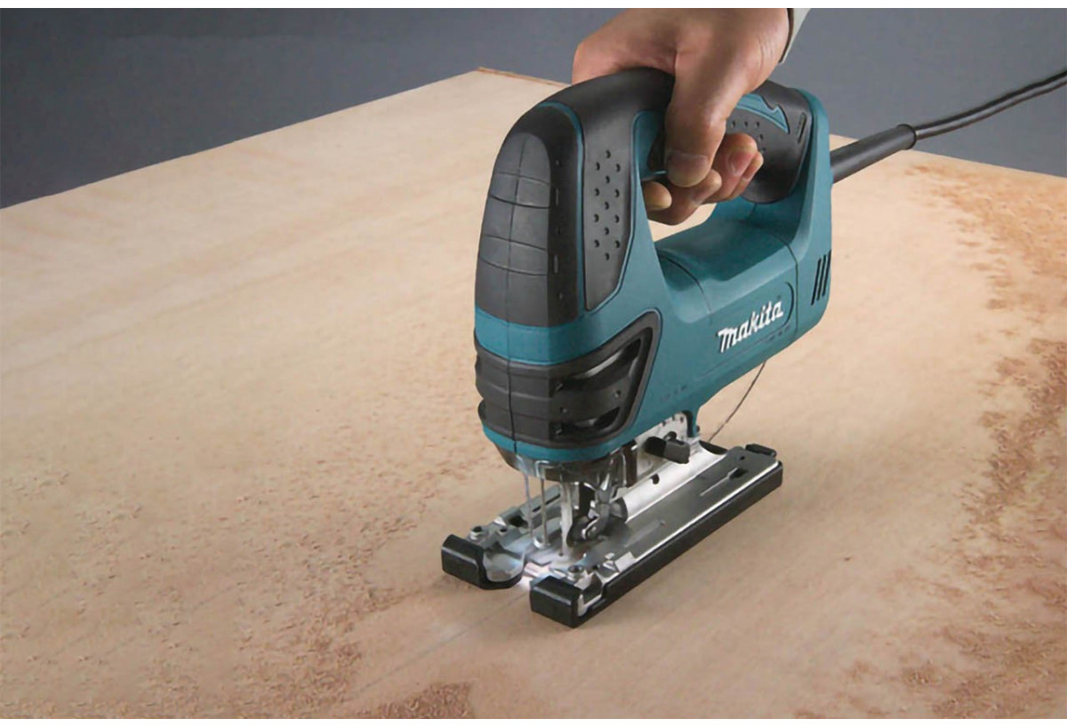 Scie sauteuse 720W - Makita : Confort'Mat