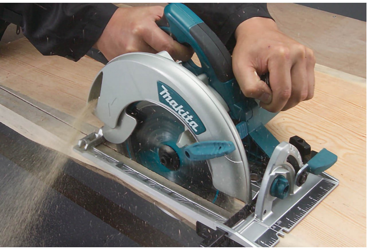 Scie circulaire 1800W - Makita : Confort'Mat