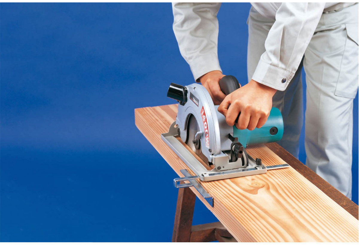 Scie circulaire 1400W - Makita : Confort'Mat