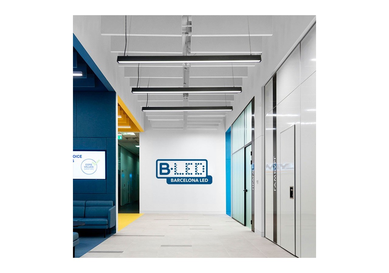 Luminaire linéaire LED en suspension ou en saillie 120cm 40W 3400lm - B9020-N-BN - Barcelona LED