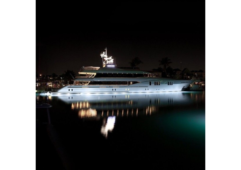 Spot LED submersible pour bateaux 120W - B2190 - Barcelona LED