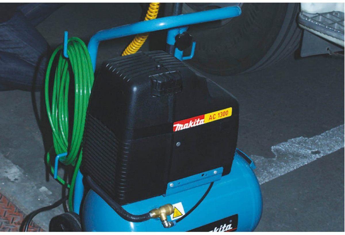 Compresseur basse pression 8 bars - Makita : Confort'Mat