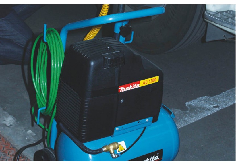 Compresseur basse pression 8 bars - Makita : Confort'Mat