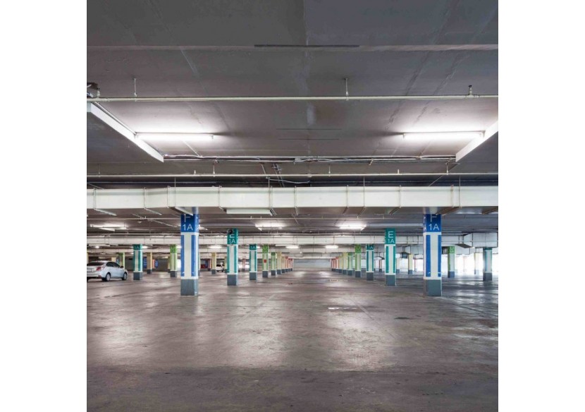 Réglette étanche LED traversante 55W 150cm 7150lm 4000K - B8400-150BN - Barcelona LED Réglette étanche LED traversante 55W 150cm 7150lm 4000K - B8400-150BN - Barcelona LED