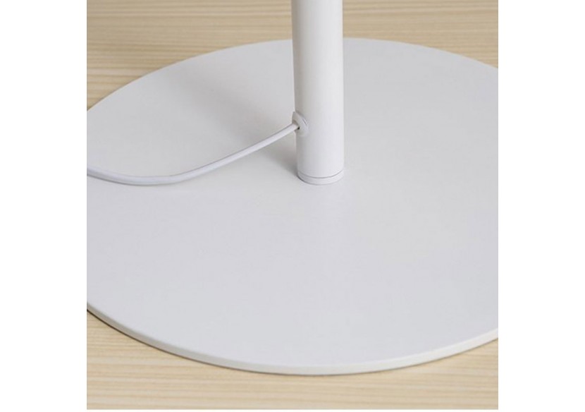 Lampe sur pied en bois "Class" E27 - LN1305-N - Barcelona LED Lampe sur pied en bois "Class" E27 - LN1305-N - Barcelona LED