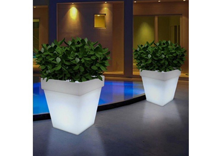 Cache-pot LED RGBW, 40x40x55cm, 12W, IP65, rechargeable - MU3006 - Barcelona LED