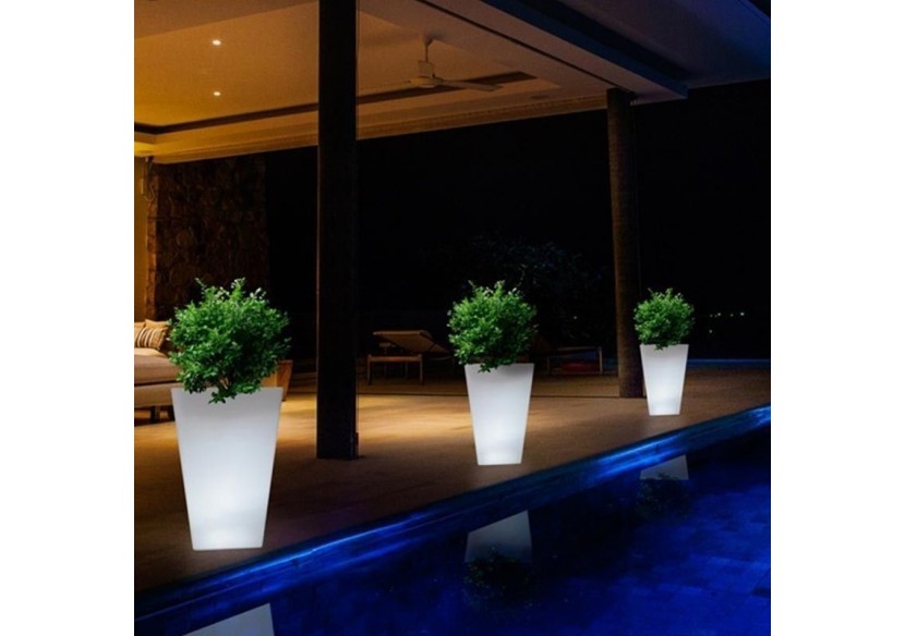 Cache-pot LED RGBW en résine blanche, 45x45x70cm, 24W, IP67, rechargeable - MU3007 - Barcelona LED