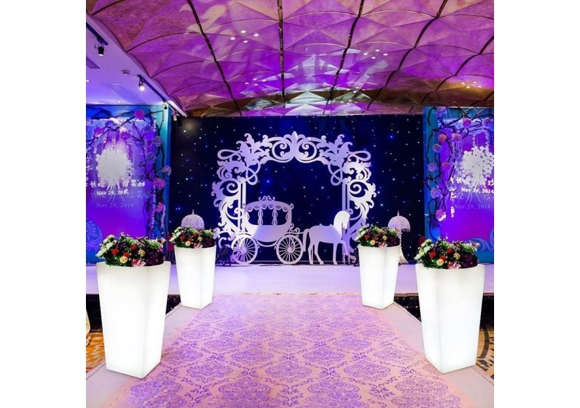 Cache-pot LED RGBW en résine blanche, 45x45x70cm, 24W, IP67, rechargeable - MU3007 - Barcelona LED