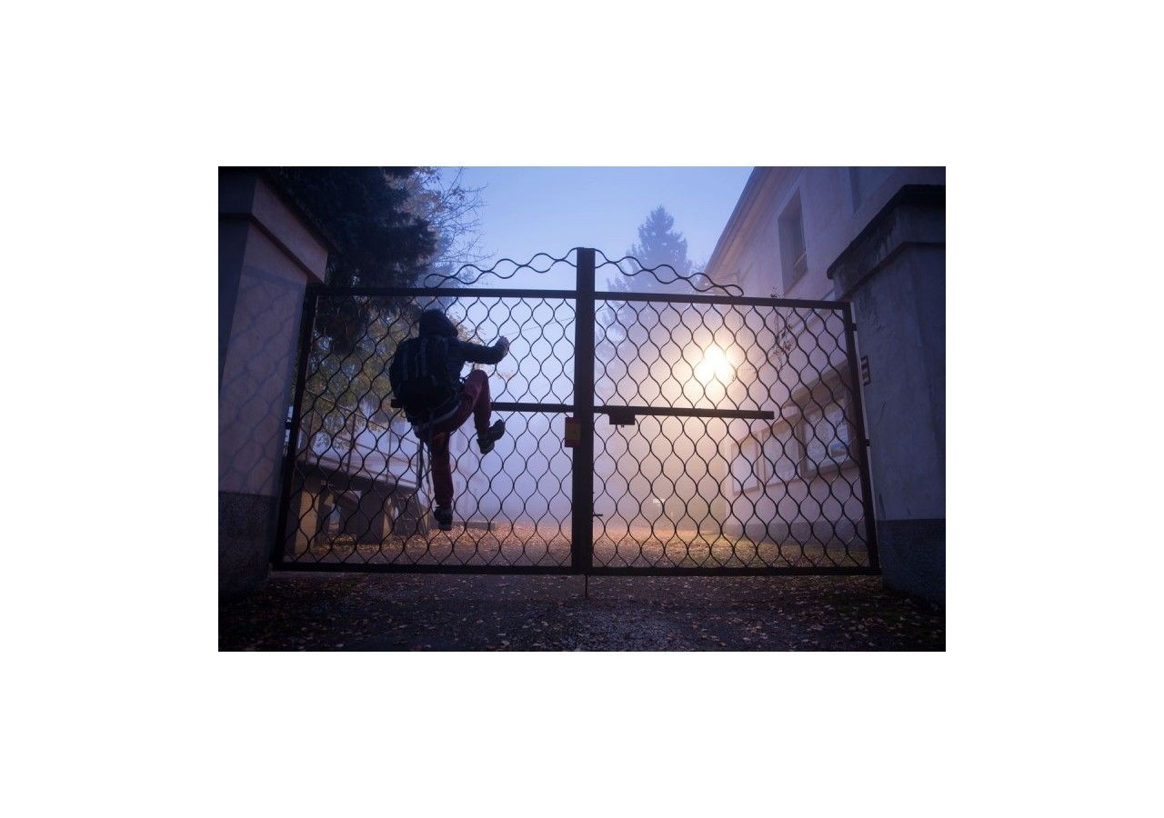 Caméra Smart + WiFi et spot 24W LEDVANCE - O478312 - Barcelona LED