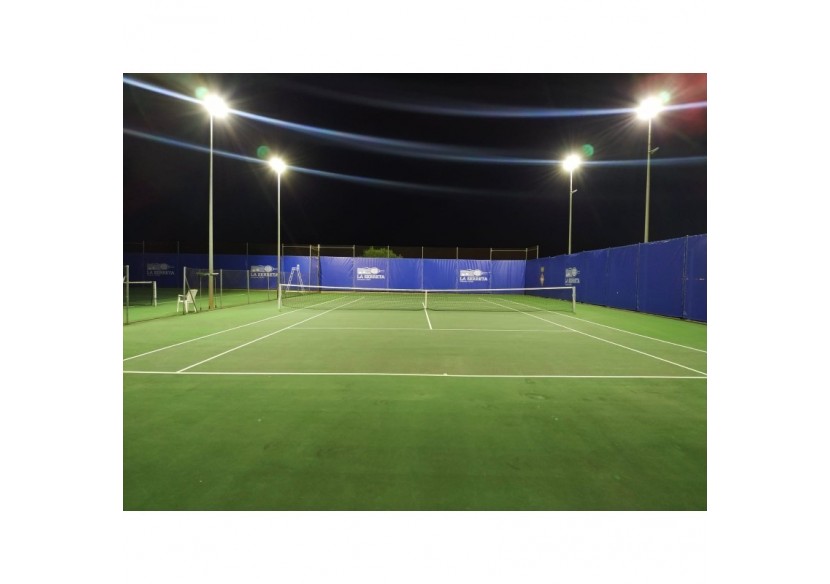 Projecteur LED asymétrique 200W 26000lm IP65 - B8221 - Barcelona LED Projecteur LED asymétrique 200W 26000lm IP65 - B8221 - Barcelona LED