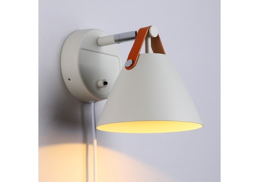 Applique murale "Ellen" avec interrupteur et prise - L3054-B - Barcelona LED Applique murale "Ellen" avec interrupteur et prise - L3054-B - Barcelona LED