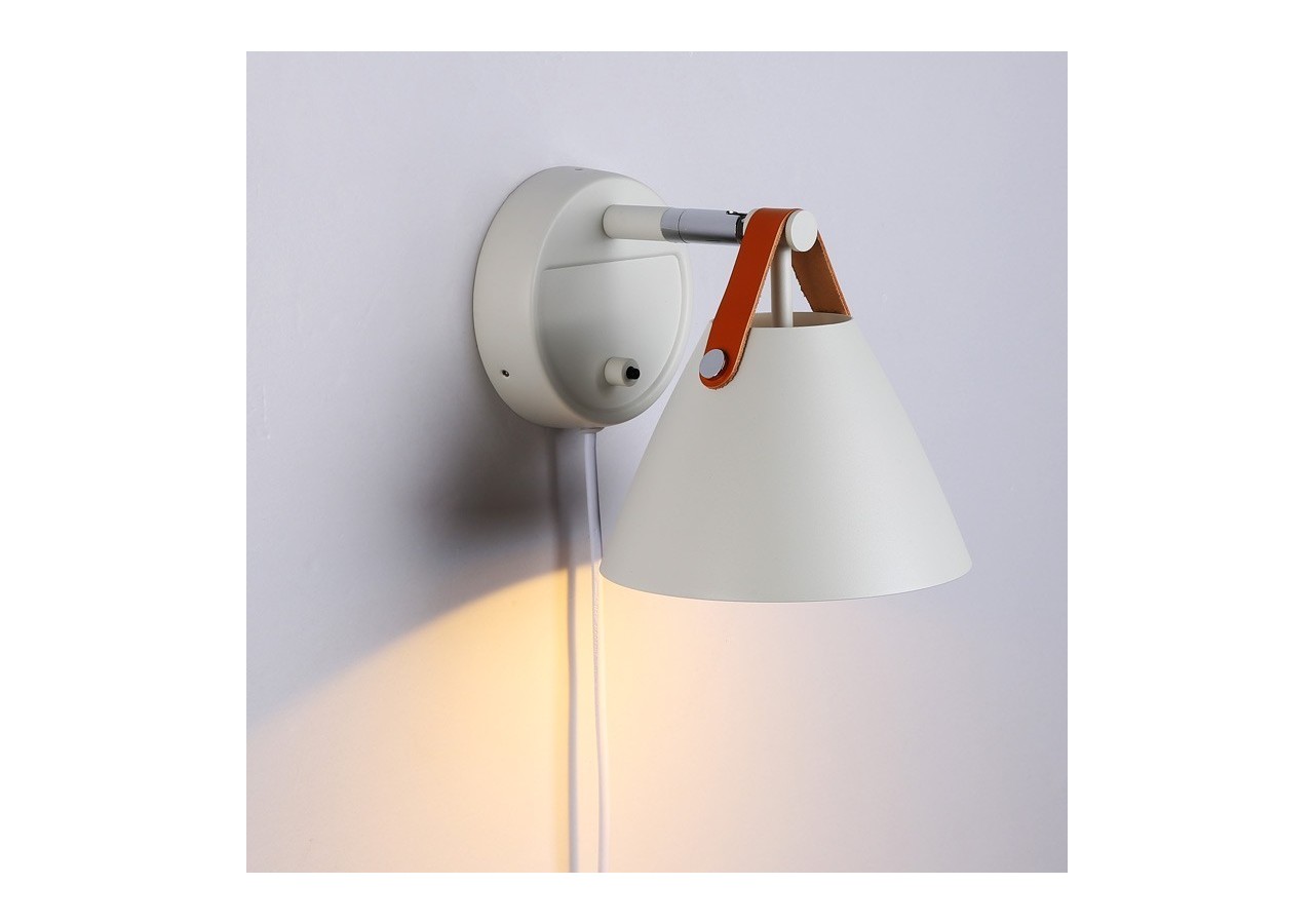 Applique murale "Ellen" avec interrupteur et prise - L3054-B - Barcelona LED
