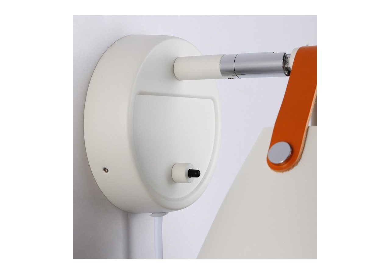 Applique murale "Ellen" avec interrupteur et prise - L3054-B - Barcelona LED