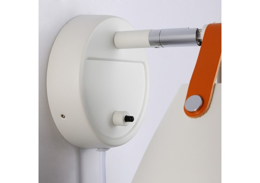 Applique murale "Ellen" avec interrupteur et prise - L3054-B - Barcelona LED Applique murale "Ellen" avec interrupteur et prise - L3054-B - Barcelona LED