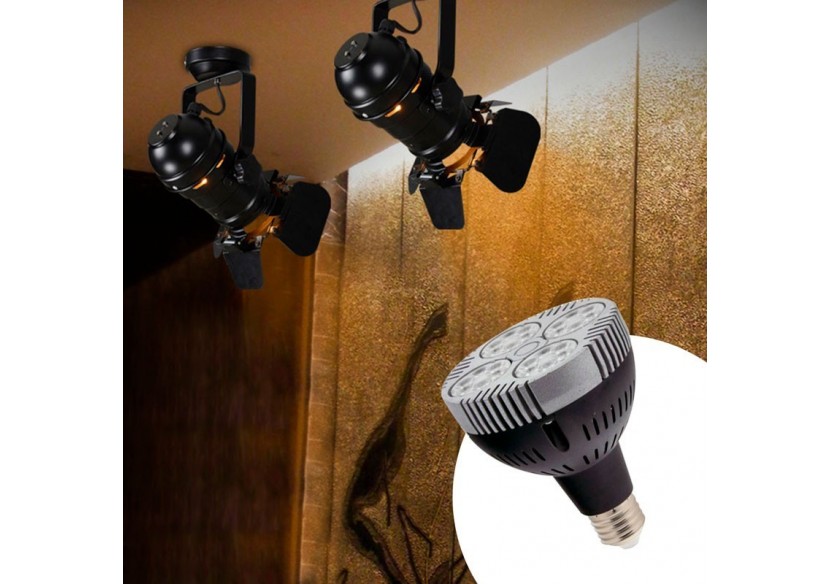 Kit projecteur "CINEMA" orientable pour rail avec ampoule LED PAR30 E27 - K233-BC - Barcelona LED Kit projecteur "CINEMA" orientable pour rail avec ampoule LED PAR30 E27 - K233-BC - Barcelona LED