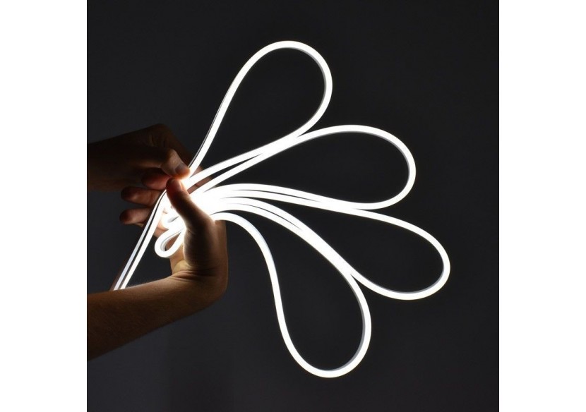 Néon LED flexible 24V DC-6x13mm-5 mètres-Kit complet-11W/m-IP67-À courbure latérale - N613-5M-BF - Barcelona LED Néon LED flexible 24V DC-6x13mm-5 mètres-Kit complet-11W/m-IP67-À courbure latérale - N613-5M-BF - Barcelona LED