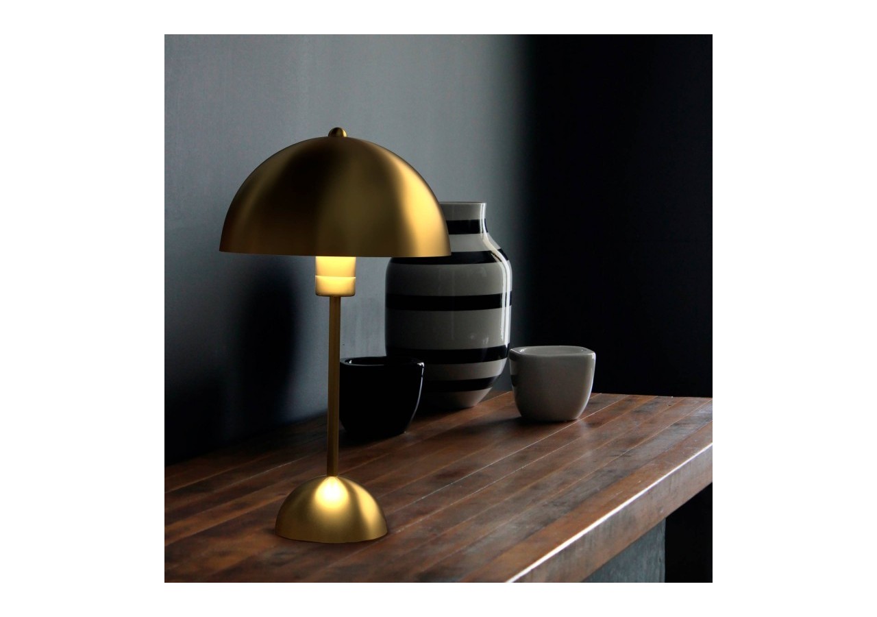 Lampe à poser design avec interrupteur et prise "Seta"-E27 - L3082-D - Barcelona LED
