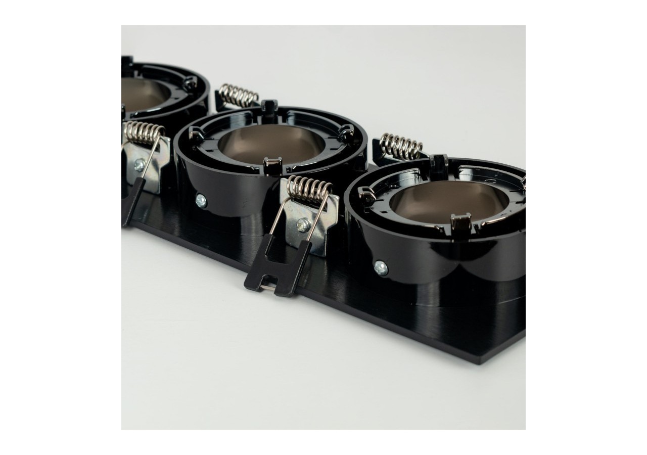 Collerette downlight carrée triple orientable GU10 / MR16-Faible indice UGR-Coupe 75 x 235 mm - B923-GN - Barcelona LED