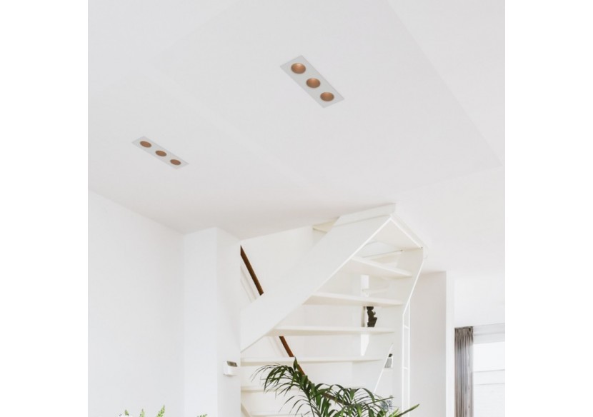 Collerette downlight carrée triple orientable GU10 / MR16-Faible indice UGR-Coupe 75 x 235 mm - B923-CB - Barcelona LED Collerette downlight carrée triple orientable GU10 / MR16-Faible indice UGR-Coupe 75 x 235 mm - B923-CB - Barcelona LED