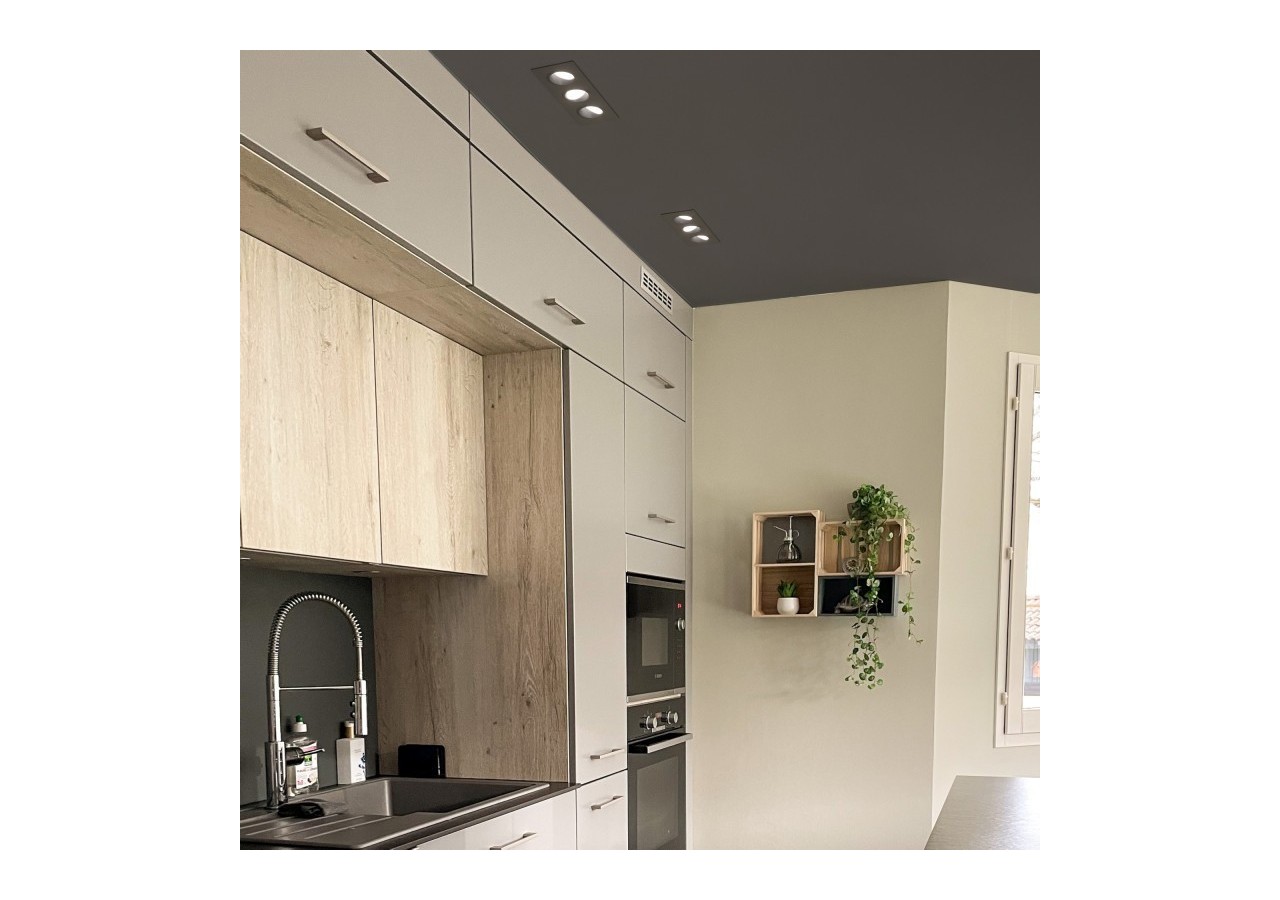 Collerette downlight carrée triple orientable GU10 / MR16-Faible indice UGR-Coupe 75 x 235 mm - B923-CN - Barcelona LED