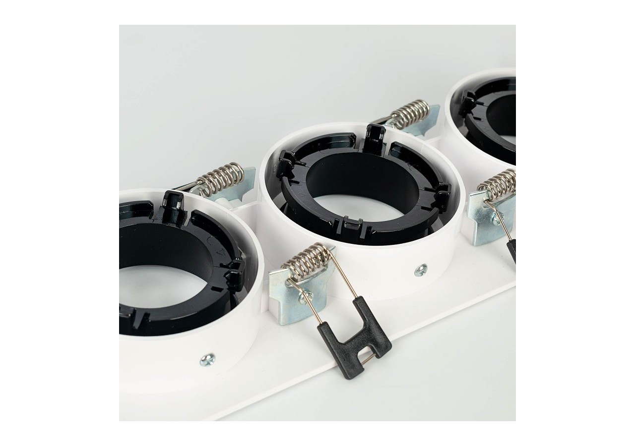 Collerette downlight carrée triple orientable GU10 / MR16-Faible indice UGR-Coupe 75 x 235 mm - B923-NB - Barcelona LED