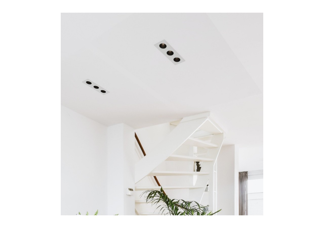 Collerette downlight carrée triple orientable GU10 / MR16-Faible indice UGR-Coupe 75 x 235 mm - B923-NB - Barcelona LED