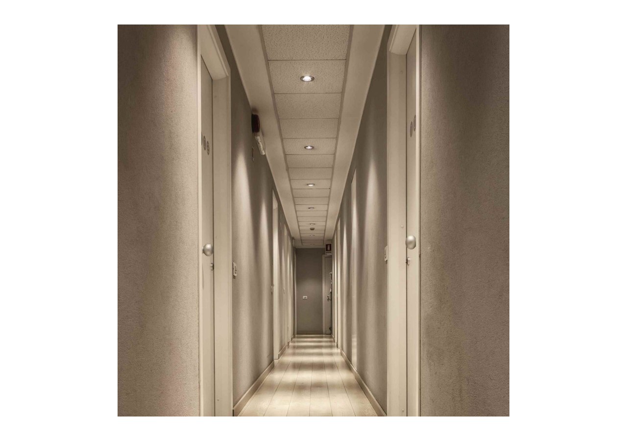 Collerette downlight ronde orientable GU10 / MR16-Faible UGR-Coupe diamètre 75 mm - B920-CN - Barcelona LED