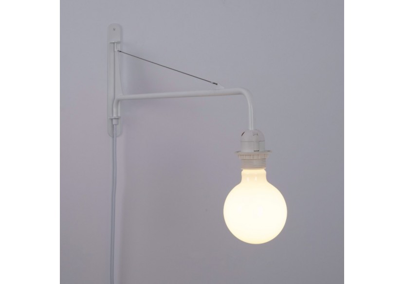 Applique murale orientable avec câble et prise "Pitt" / Inspiration "Petite Potence" - L3094-B - Barcelona LED Applique murale orientable avec câble et prise "Pitt" / Inspiration "Petite Potence" - L3094-B - Barcelona LED