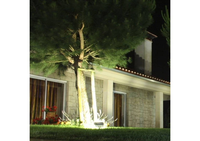 Projecteur LED extérieur 50W IP65 Chip Philips - B1847-BF1 - Barcelona LED Projecteur LED extérieur 50W IP65 Chip Philips - B1847-BF1 - Barcelona LED