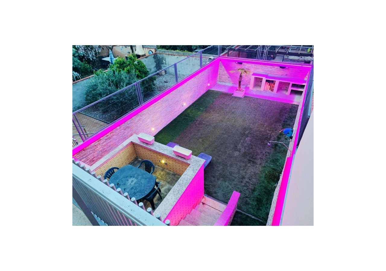 Ruban LED 24V DC 10W/m SMD5050 IP68 Rouleau de 20m - B1502-RGB - Barcelona LED