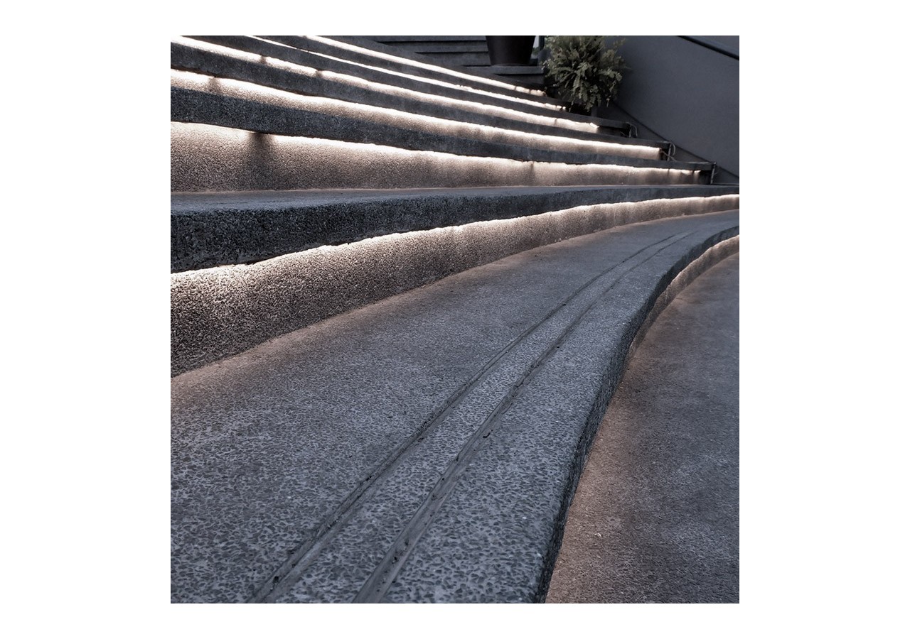 Ruban LED 230V 75W (600xSMD2835) 12mm IP67 Rouleau de 5 mètres - B1535-BN - Barcelona LED