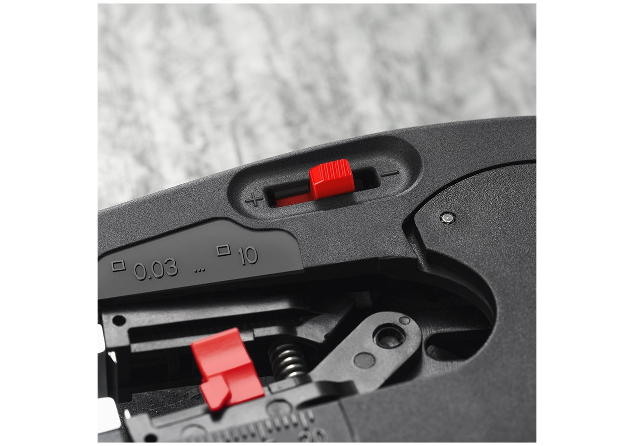 Pince à dénuder automatique 10mm2 et à sertir les embouts de 0,25 à 4mm2 - Knipex - 1272190