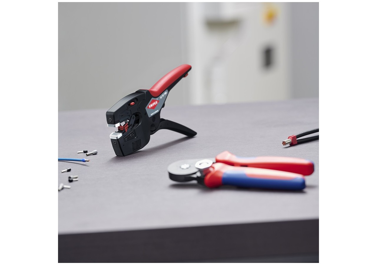 Pince à dénuder automatique 10mm2 et à sertir les embouts de 0,25 à 4mm2 - Knipex - 1272190