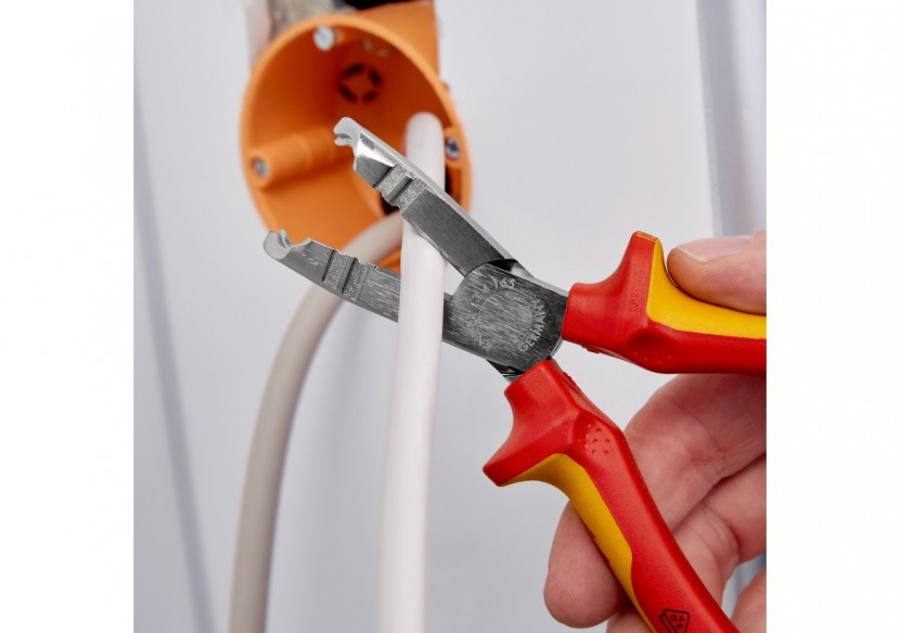 Pince à dégainer et à dénuder câbles ronds - 165mm - Bi-matière - Chromée 1000V - Knipex - 1346165