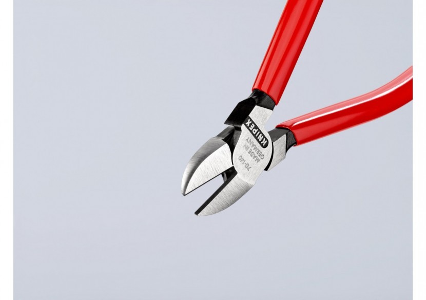 Pince coupante de côté multiusage 140mm - Tête étroite - Gainage PVC - 62 HRC - Knipex - 7001140