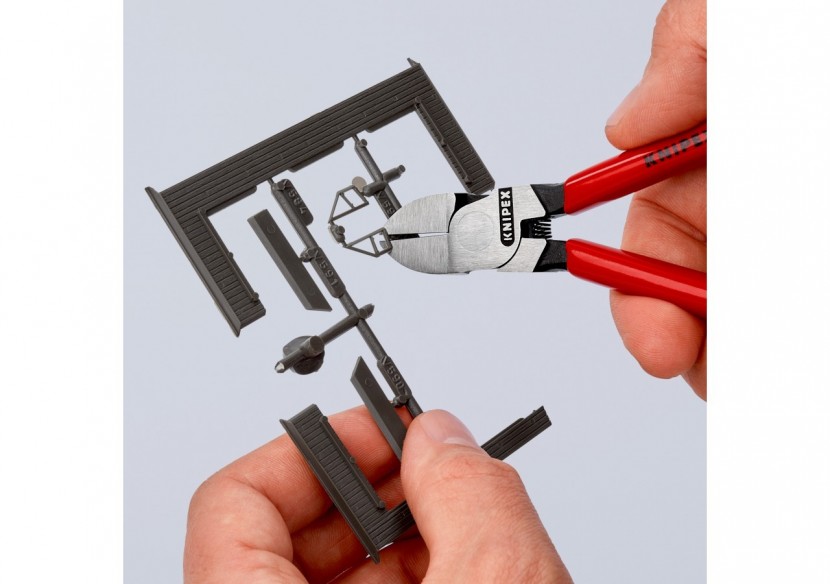 Pince coupante de côté sans biseau pour plastique avec ressort 140mm Gainage PVC - Knipex - 7201140