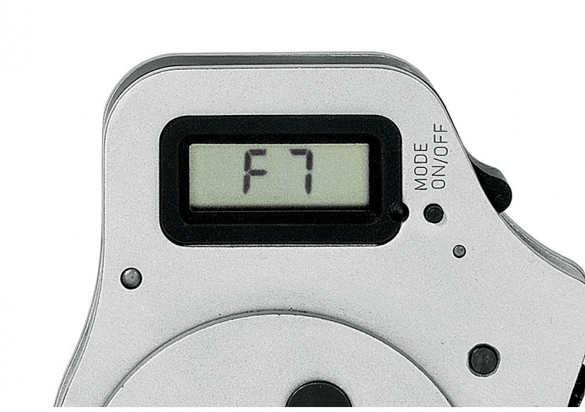 Pince à sertir 4 points - Pour contacts tournés - Ecran numérique - Positionneur - Knipex - 975265DG