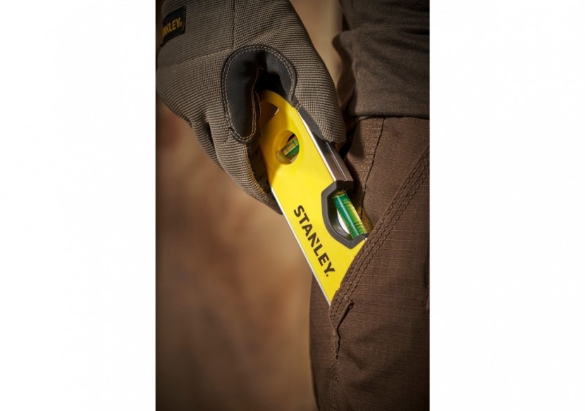 NIVEAU TORPEDO BIMATIERE MAGNETIQUE 25CM - 0-43-511 - Stanley
