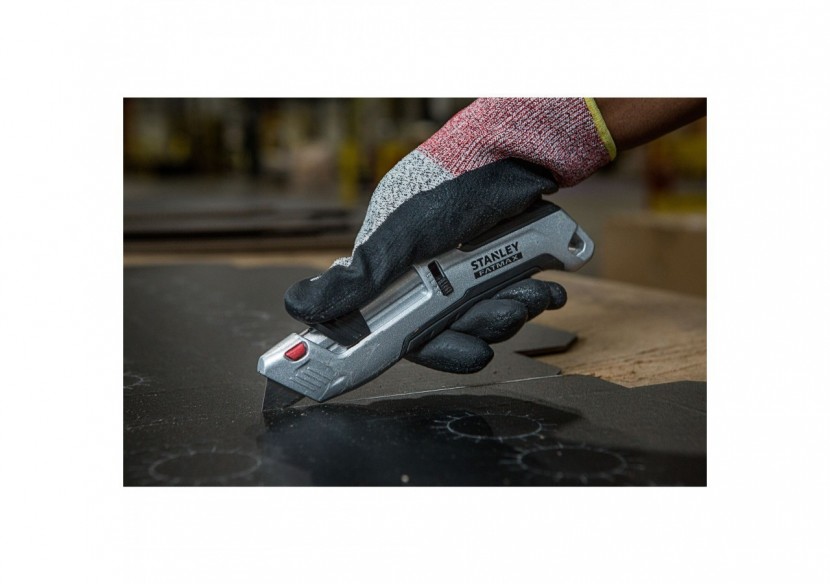 COUTEAU DE SÉCURITÉ MÉTAL À LAME AUTO-RÉTRACTABLE FATMAX - FMHT10367-0 - Stanley