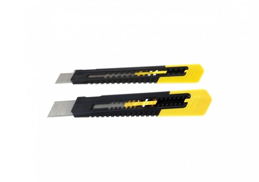 LOT DE 2 CUTTERS 9 ET 18 MM SM - STHT10202-0 - Stanley
