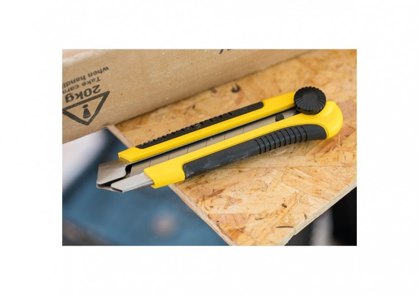 CUTTER 25MM BIMATIERE - 0-10-425 - Stanley