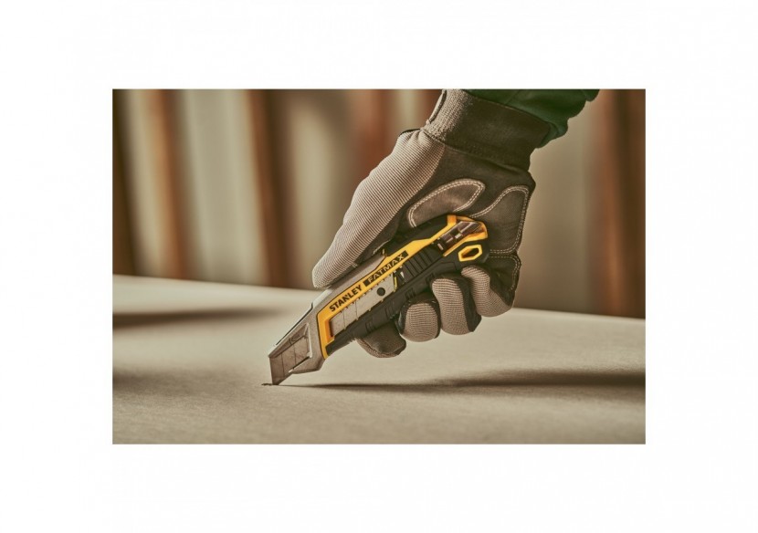 CUTTER 18MM QUICK SNAP FATMAX – BOUTON POUSSOIR - FMHT10594-0 - Stanley