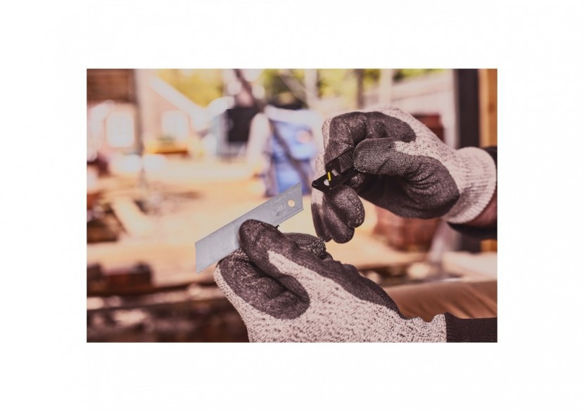 CUTTER 18MM QUICK SNAP FATMAX – BOUTON POUSSOIR - FMHT10594-0 - Stanley