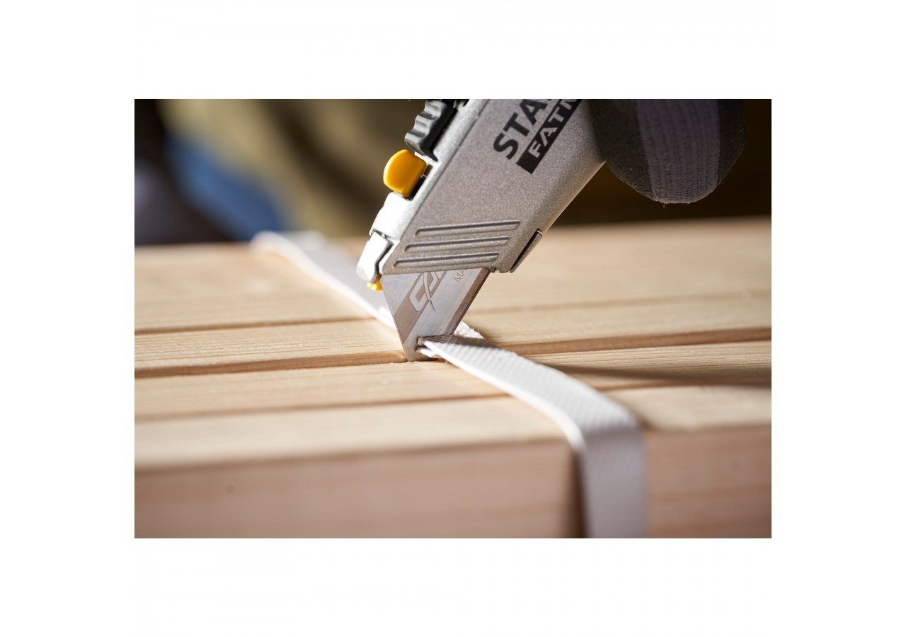 LAMES DE COUTEAU FATMAX AU
 CARBURE DE TUNGSTENE - CARTE 5 LAMES - 0-11-800 - Stanley