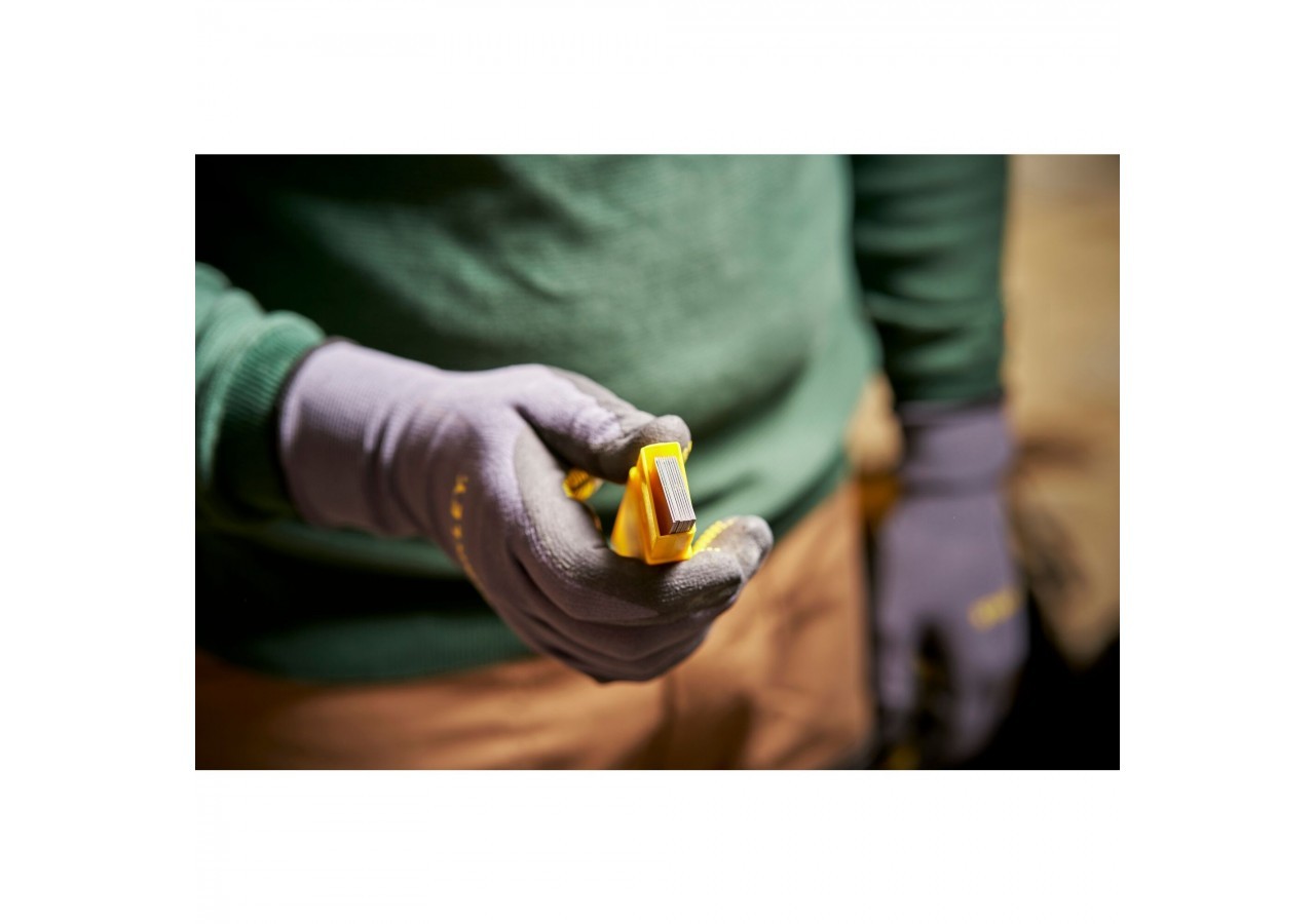 LAMES DE CUTTERS 25MM - DISTRIBUTEUR 10 LAMES - 0-11-325 - Stanley