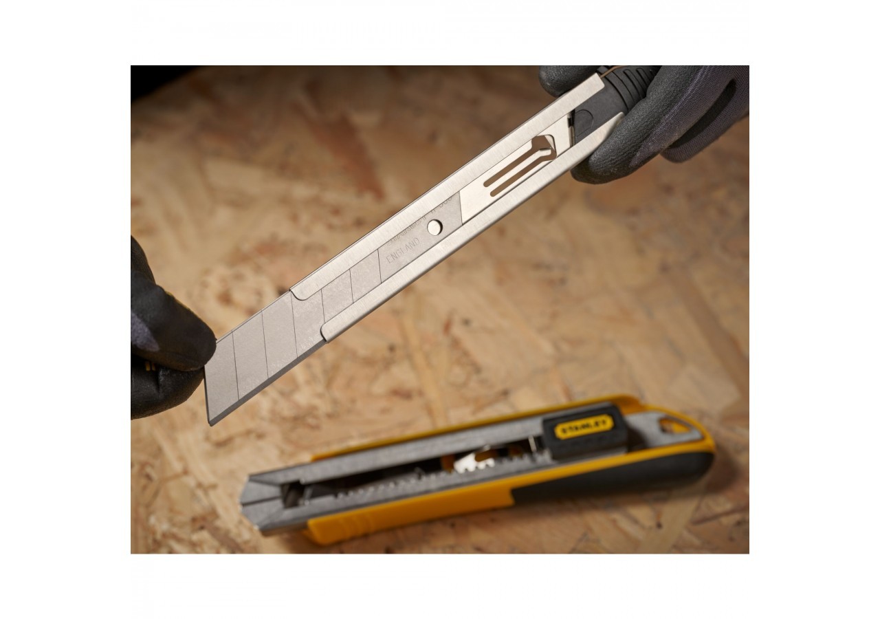 LAMES DE CUTTERS 25MM - DISTRIBUTEUR 10 LAMES - 0-11-325 - Stanley