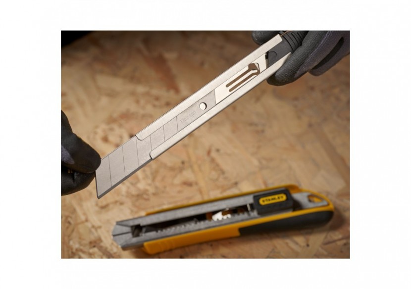 LAMES DE CUTTERS 25MM - DISTRIBUTEUR 10 LAMES - 0-11-325 - Stanley