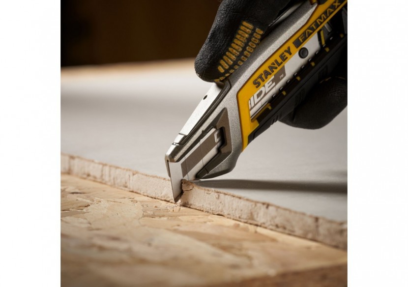 LAMES DE CUTTER 18MM FATMAX AU CARBURE DE TUNGSTENE - CARTE 10
 LAMES - STHT2-11818 - Stanley